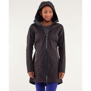 Lululemon Right As Rain Jacket EUC